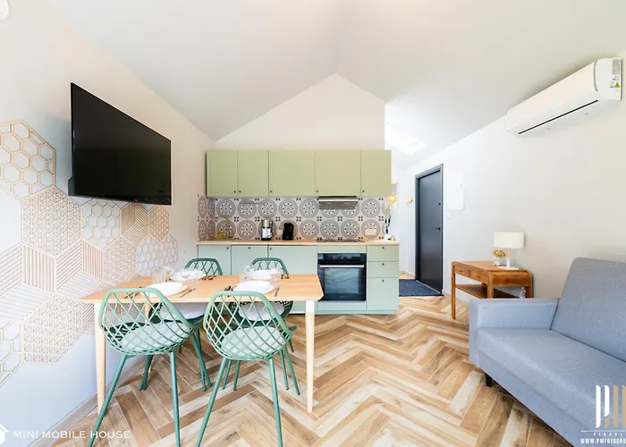 Hill Karpnki, Z Sauna, Balia I Jacuzzi Na Wylacznosc Nyaraló Karpniki